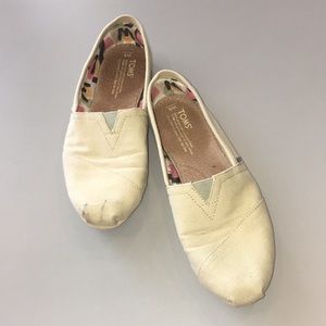TOMS Canvas Slip-ons